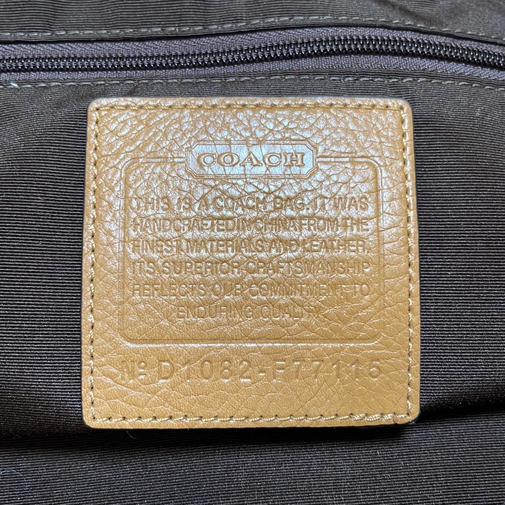 Authentic Coach overnight duffel bag - Picture 5 of 9